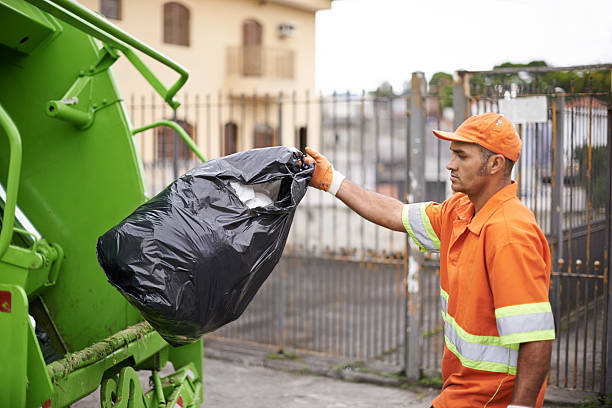 Best Yard Waste Removal  in Issaquah, WA